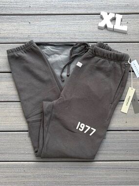 Essentials cuffed sweatpants Iron 1977 Fear Of God